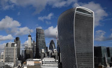 El distrito financiero de la ciudad de Londres se ve con rascacielos de oficinas comúnmente conocidos como 'Cheesegrater', 'Gherkin' y 'Walkie Talkie' que se ven en Londres.  (Reuters)