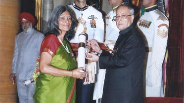 Parveen Talha receiving the Padma Shree from then President Pranab Mukherjee. (Supplied)