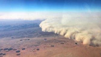 WATCH: From 30,000 feet, waves forming into giant sandstorm in Saudi desert 