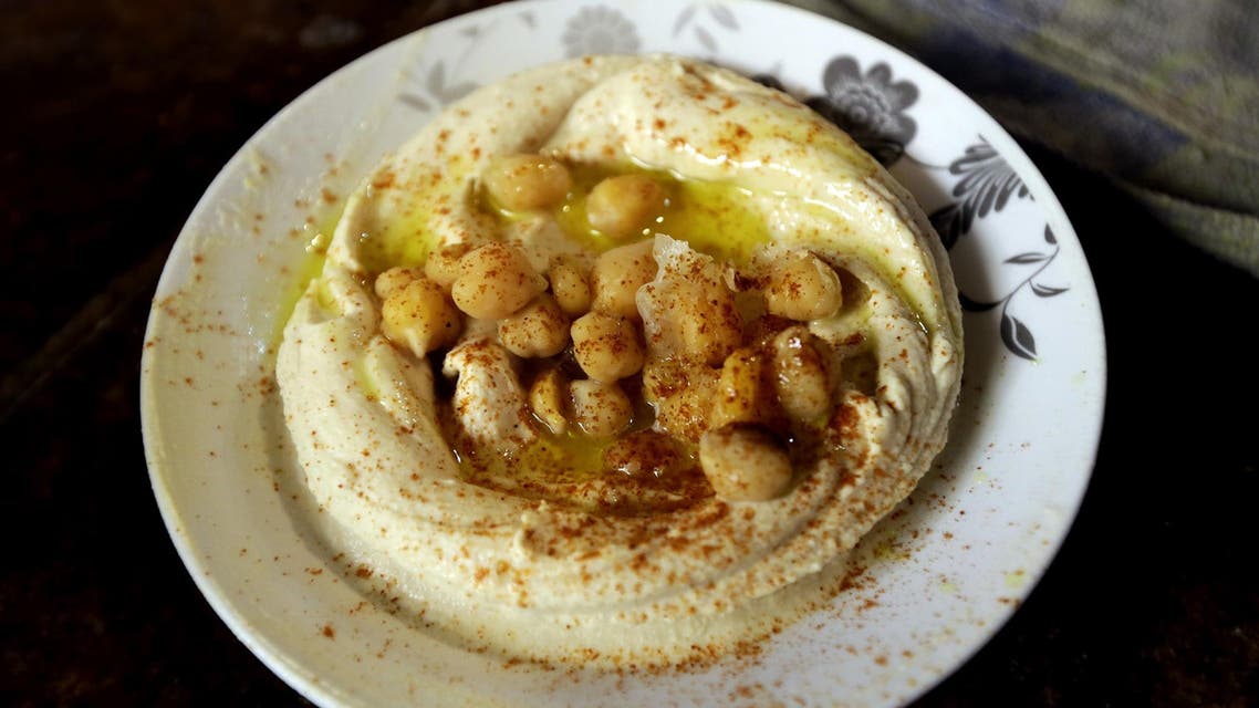 A plate of Hummus is served at a restaurant in the Lebanese city of Tripoli on October 20, 2014. (AFP)