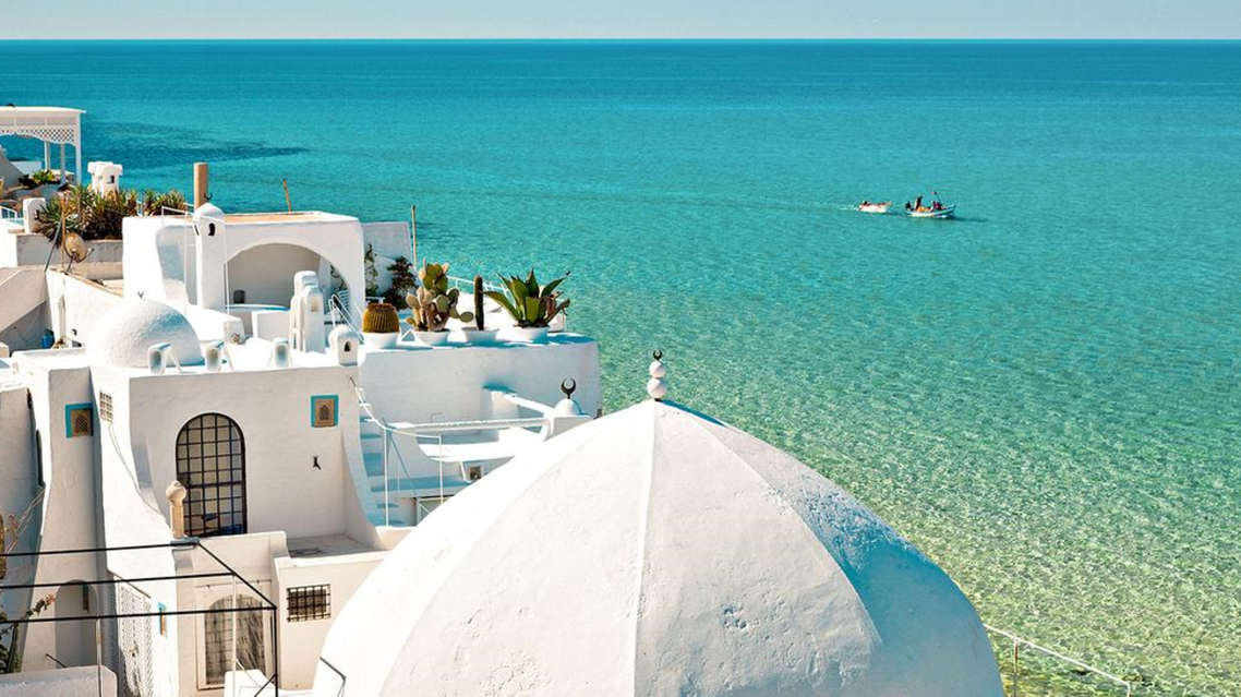 سياحة: تونس تشدد قيود احتواء الجائحة وفحوصات السياح الأجانب