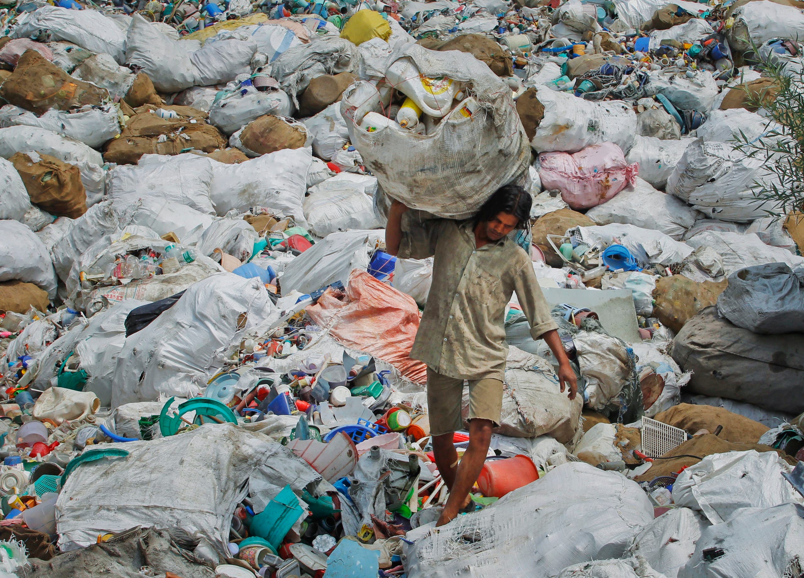 Despite state-level bans, plastic bags still suffocate India’s cities ...