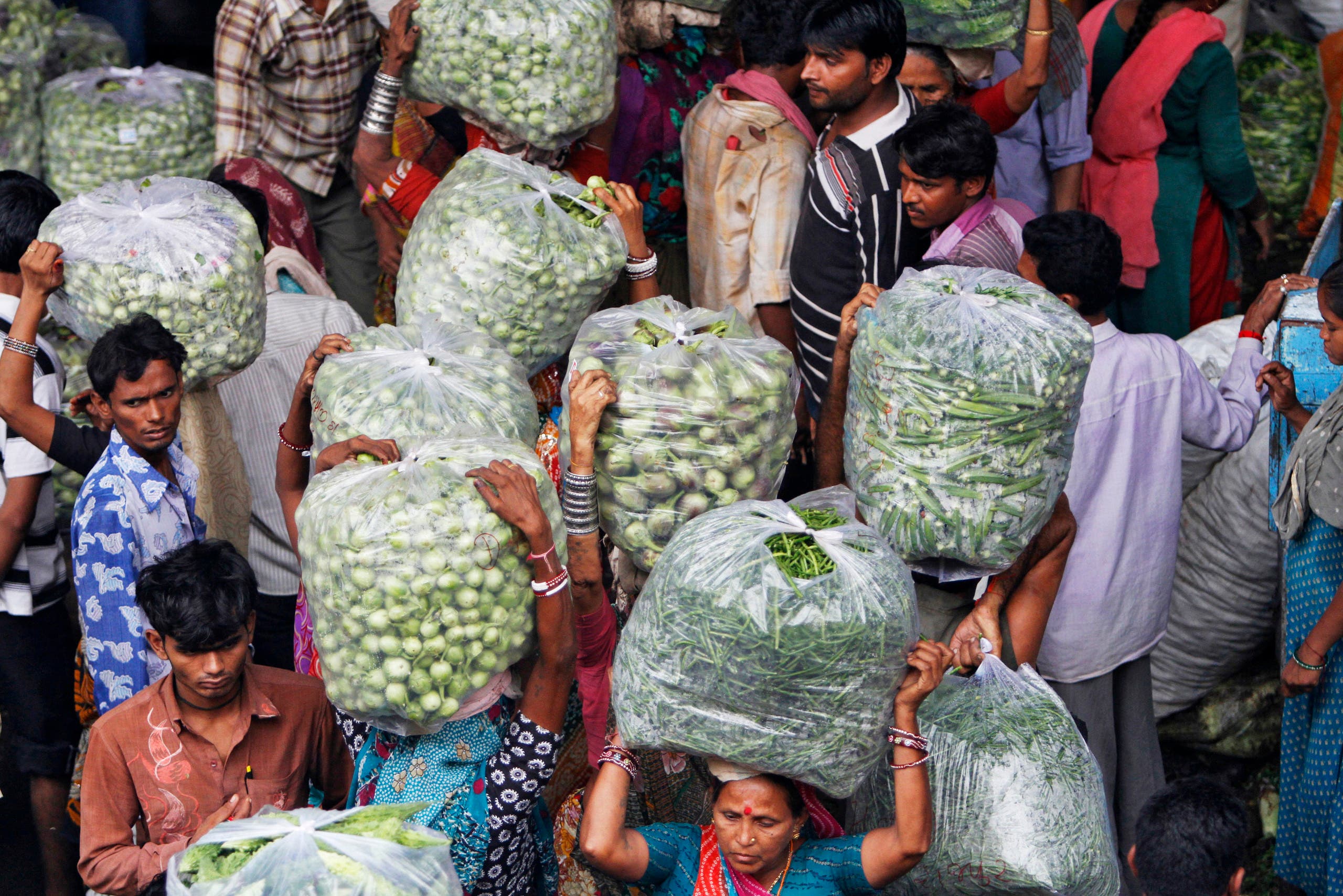 despite-state-level-bans-plastic-bags-still-suffocate-india-s-cities