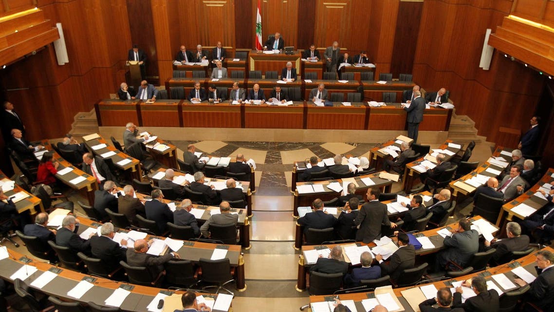 Lebanese members of parliament attend a general parliament discussion in downtown Beirut, Lebanon October 17, 2017. (Reuters)