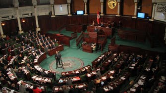 تلاسن واشتباك بالأيدي في جلسة للبرلمان التونسي