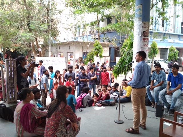 Mahmoud Nawaja’a, General Coordinator of BDS, sensitising students in Calcutta’s Jadavpur University about Israel’s cultural offensive in India. (Supplied)