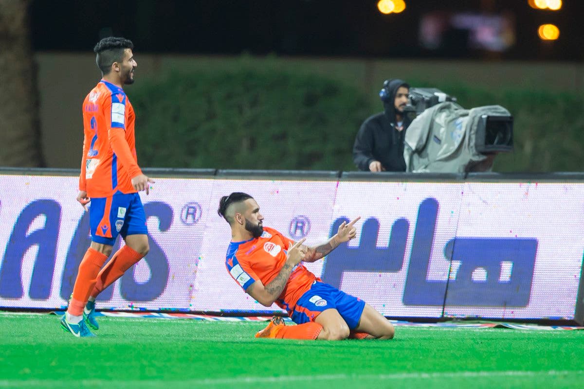 احتفال روني بهدفه في مرمى الرائد