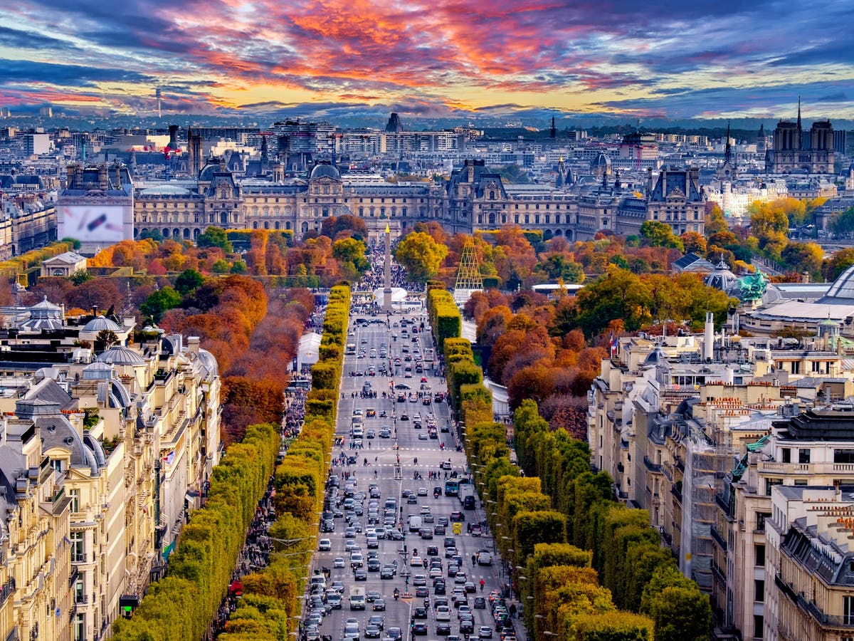 Champs Elysees Tie 