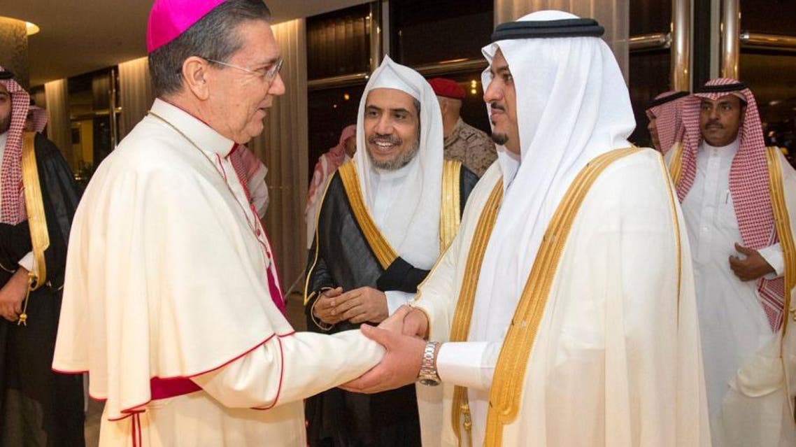رئيس المجلس البابوي لحوار الأديان بالفاتيكان يصل الرياض