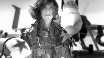 Southwest flight female pilot with US Navy background commended for safe landing