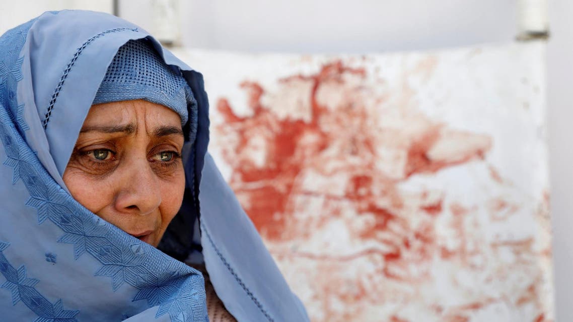 DATE IMPORTED: April 22, 2018 A woman mourns at a hospital after the suicide attack in Kabul, Afghanistan April 22, 2018. (Reuters)