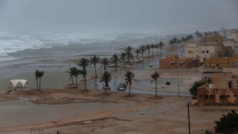 إعصار مكونو يضرب سواحل عُمان.. ووفاة طفلة