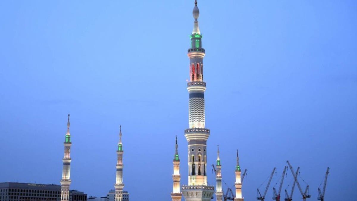 الماذن النبوي والمسجد في عدد والقباب الحرام من يوجد المسجد يوجد عدد
