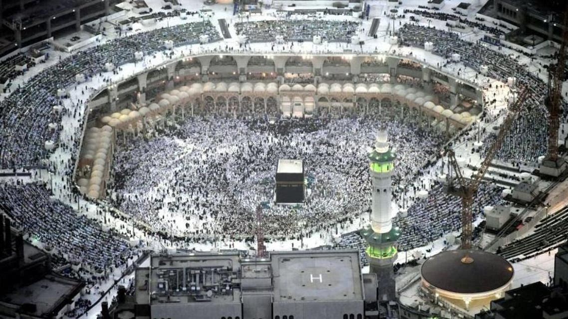 The Two Holy Mosques and their courtyards were overflowing with the faithful who came to pray. (SPA)