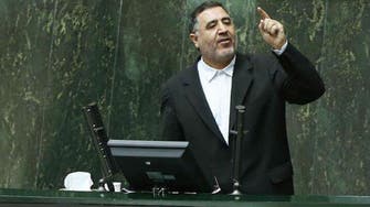 نائب إيراني يصرخ: "وضع البلد سيئ وكلنا كاذبون ومهربون"