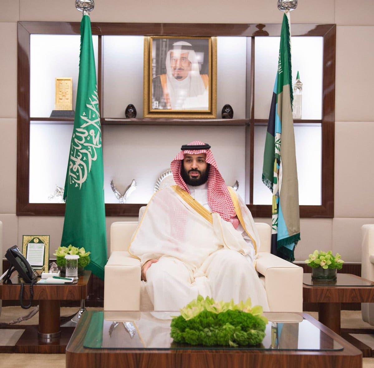 PICTURES: Saudi Crown Prince receives defense officials on 