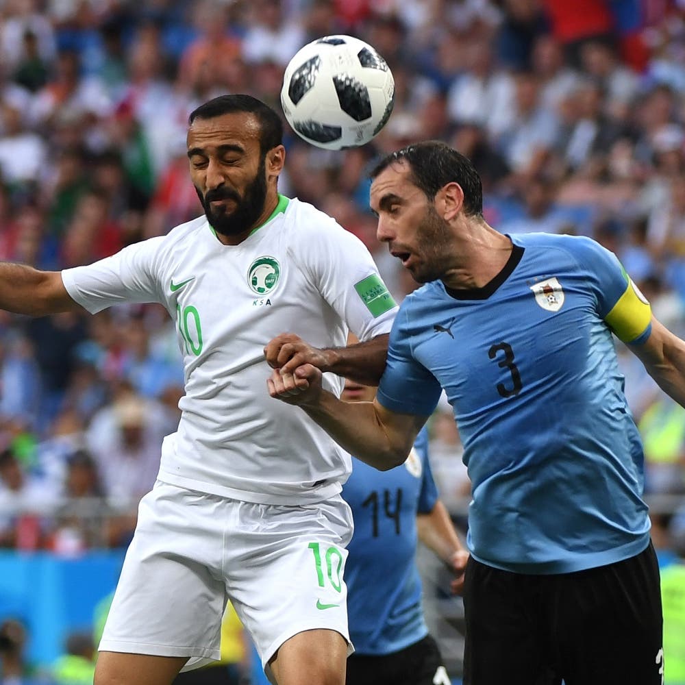 Luis Suarez sends Uruguay, and Russia, to last 16 at World Cup