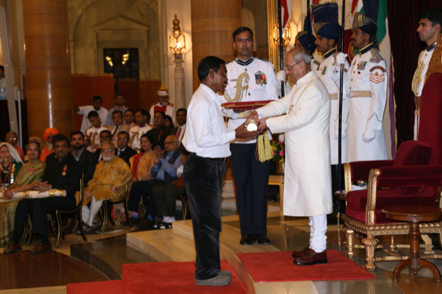 Haque receiving the Padma Shri from then President Pranab Mukherjee in March 2017. (Supplied)