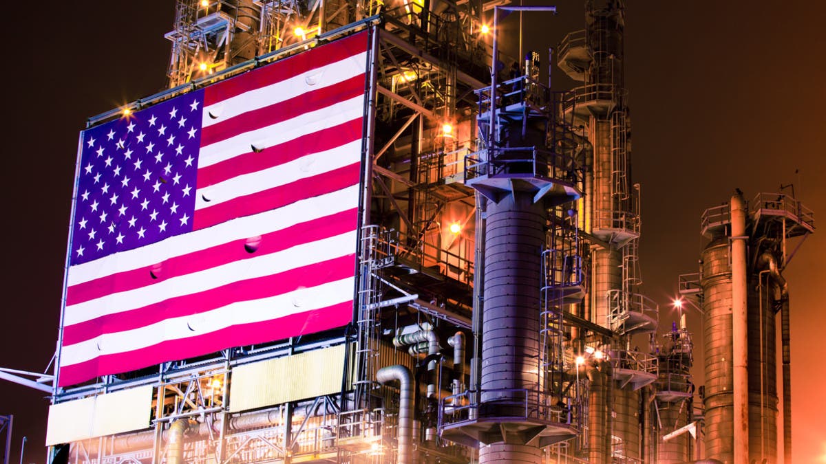 أميركا تتوقع نمو إنتاجها النفطي إلى 11.92 مليون برميل يوميا في 2022