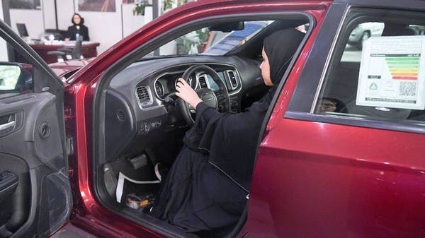 بعد قرار قيادة المرأة..ارتفاع مبيعات السيارات بالسعودية