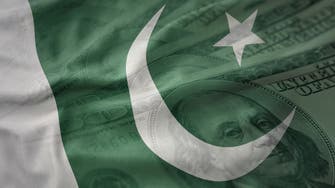 "رويترز": اتفاق صندوق النقد ينتظر إلغاء باكستان سقف أسعار الوقود