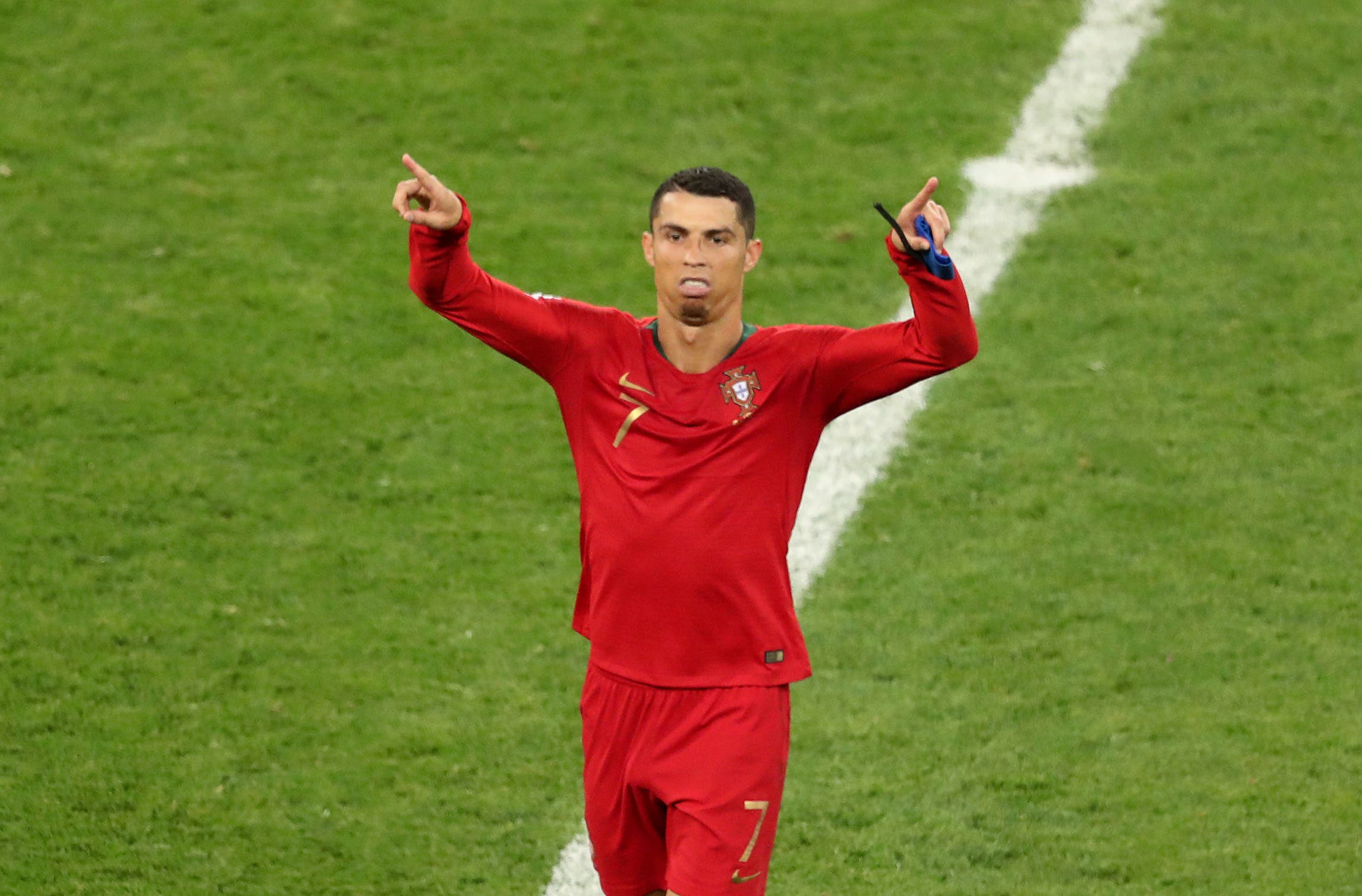 Ronaldo reacts to VAR referee (Reuters)