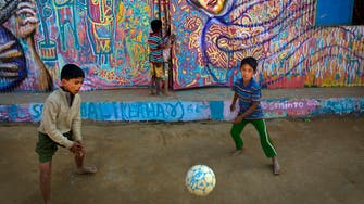 Two New Yorker artists bring colors, smiles to Rohingya camps