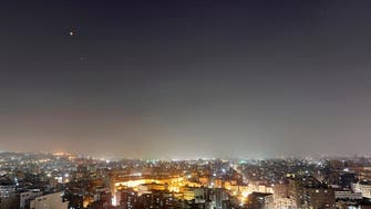تصاویر کے آئینے میں : مصر کے آسمان میں "چاند گرہن" کے مناظر