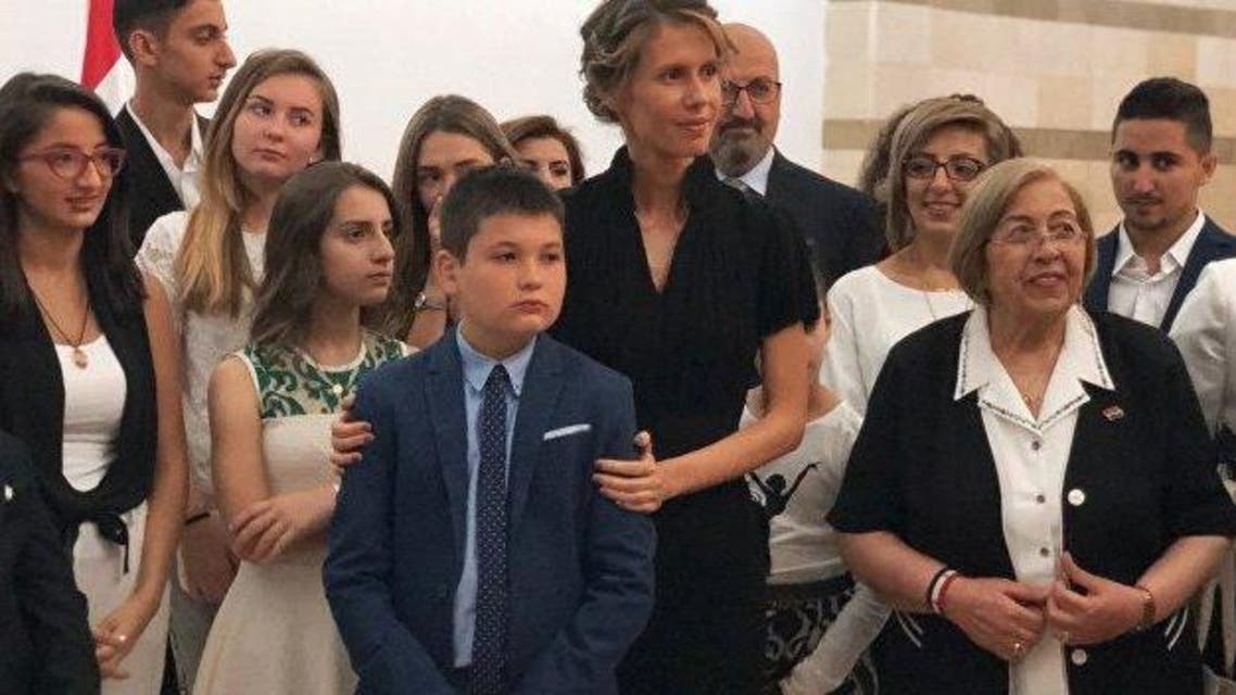 Assad meets Russian families