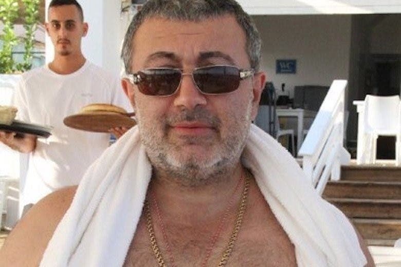 الأب الروسي القتيل