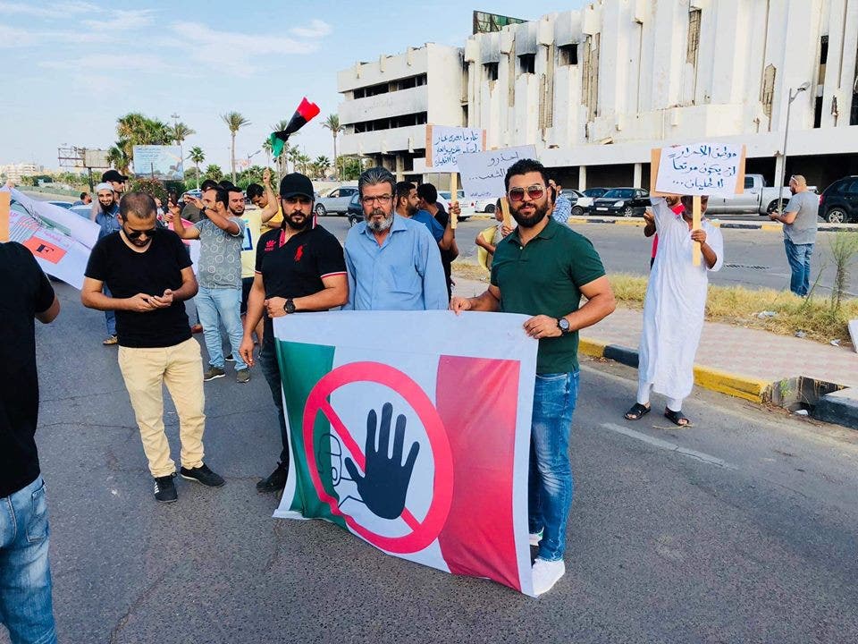 نشطاء في ليبيا يحتجون على سفير إيطاليا