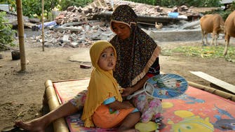 زلزال إندونيسيا المدمر.. 164 قتيلاً و156 ألف مشرد