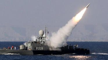 سفينة حربية إيرانية في مضيق هرمز