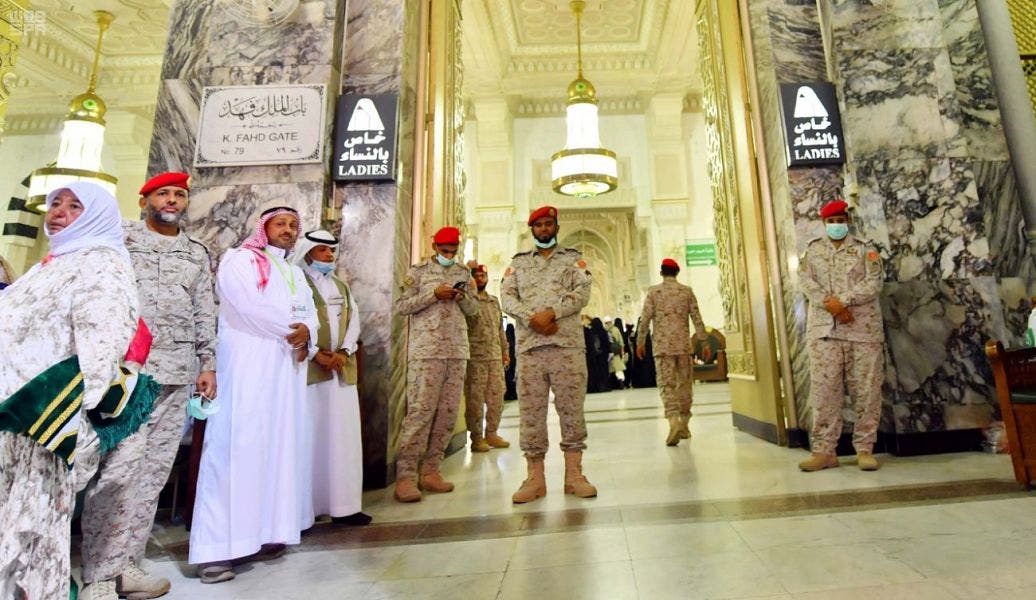 Some of the humanitarian efforts by the Saudi Special Forces deployed specially for the security of the Holy Mosque. (SPA)
