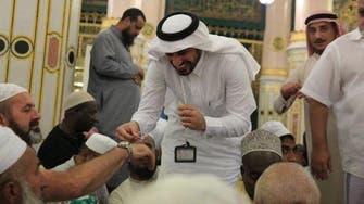 IN PICTURES: Welcoming visitors of the Prophet’s Mosque with musk