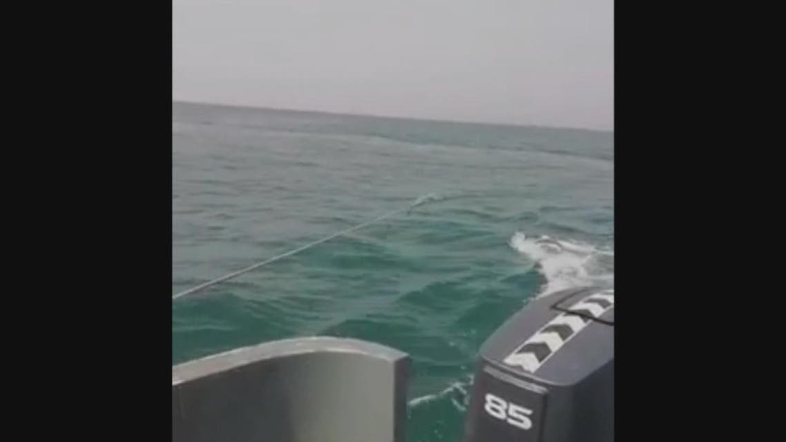 THUMBNAIL_ شاهد تفجير لغم بحري زرعه الحوثيون في البحر الأحمر