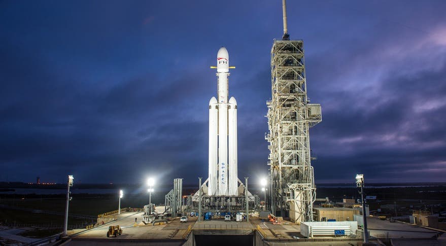 صاروخ طراز فالكون من شركة SpaceX