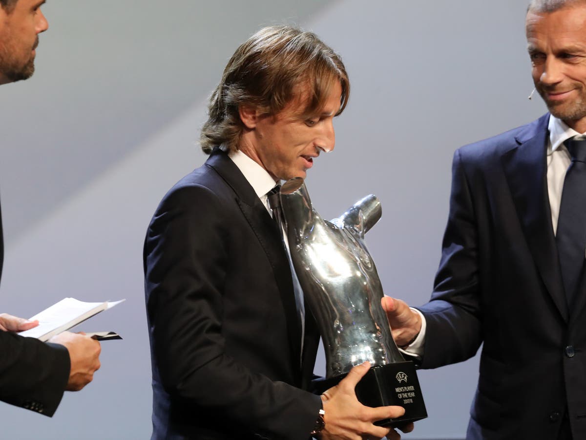 Real Madrid midfielder Luka Modric honored as the best overall player in  the World Cup