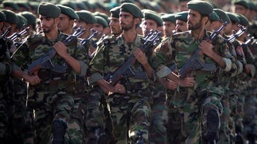 عناصر من الحرس الثوري الإيراني في عرض عسكري في العاصمة طهران