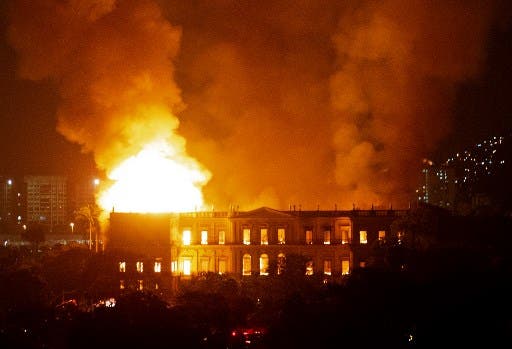 حريق ضخم يلتهم متحف ريو دي جانيرو الشهير 7e82f408-3384-419a-b222-4f64a53f8733
