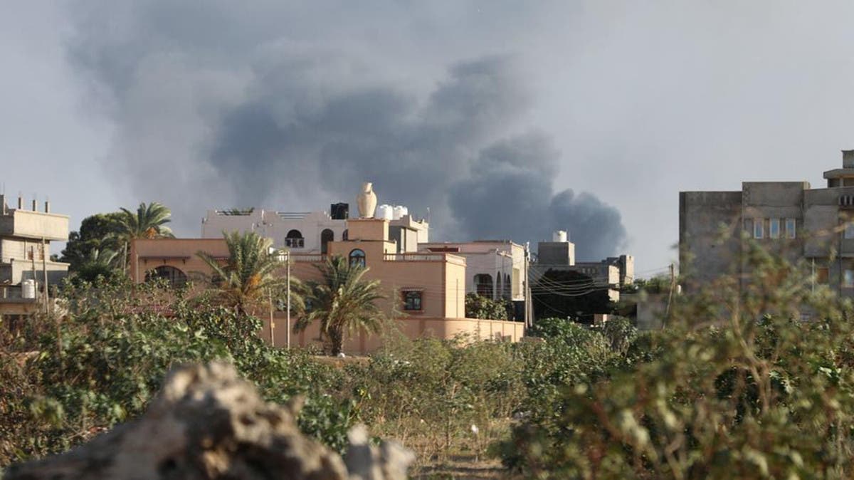ليبيا.. قتلى وجرحى باشتباكات عنيفة بين الميليشيات غرب طرابلس