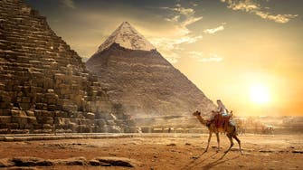 مصر تخفض توقعاتها لإيرادات السياحة 45%