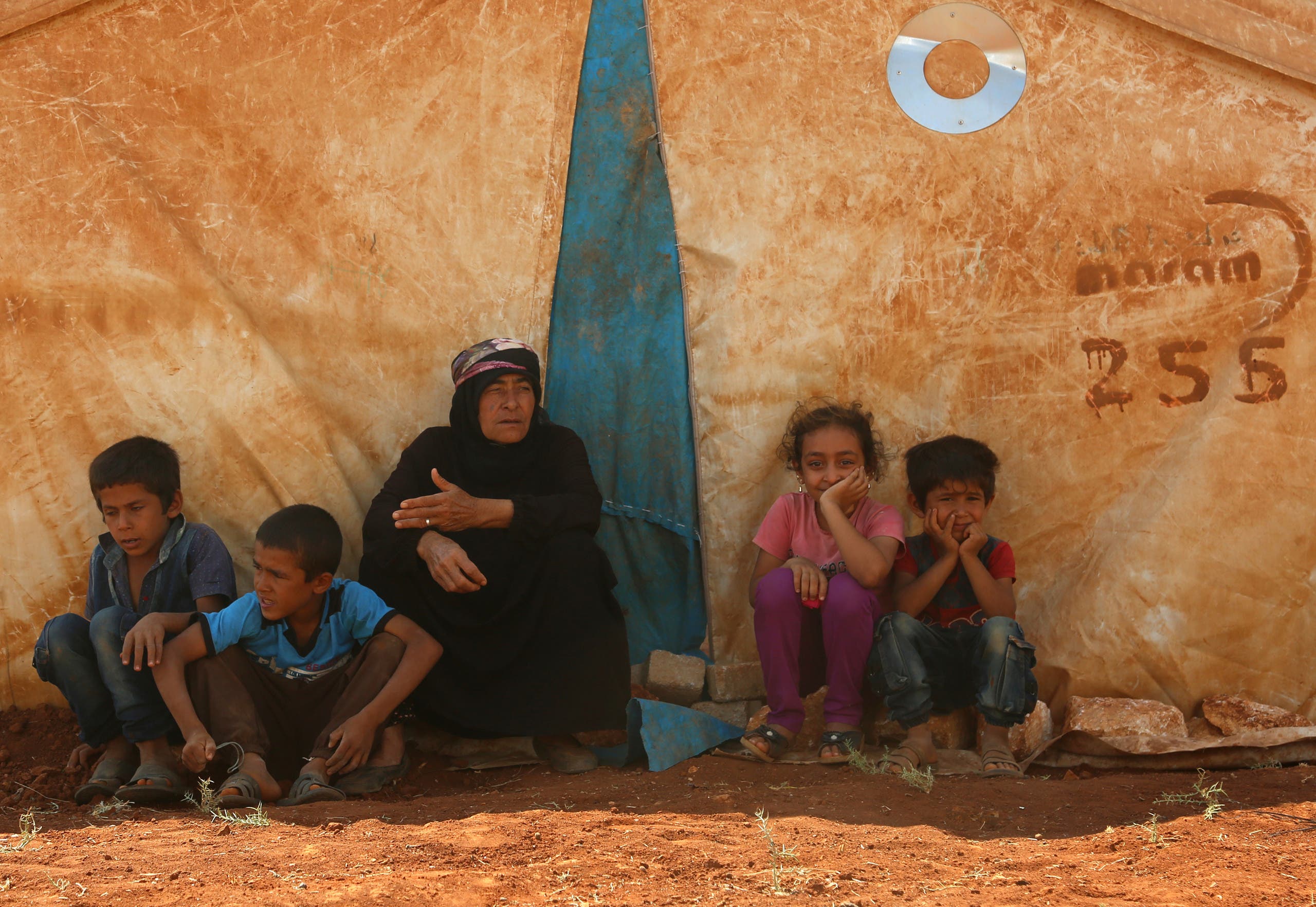 Fleeing Idlib (AFP)