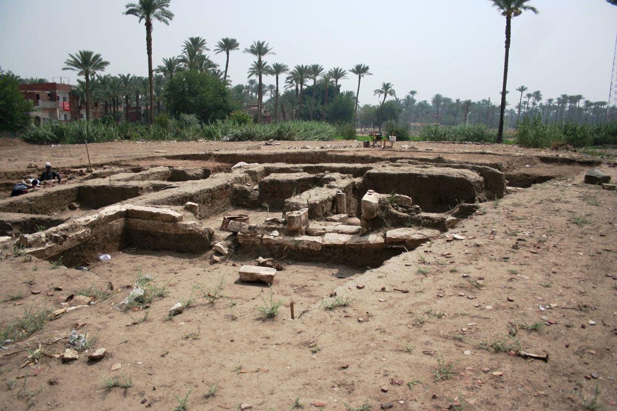 مصر: علماء آثار يكتشفون مبنى أثرياً ضخماً جنوب القاهرة 14e24fe0-722c-446e-a02d-67a70f94481e