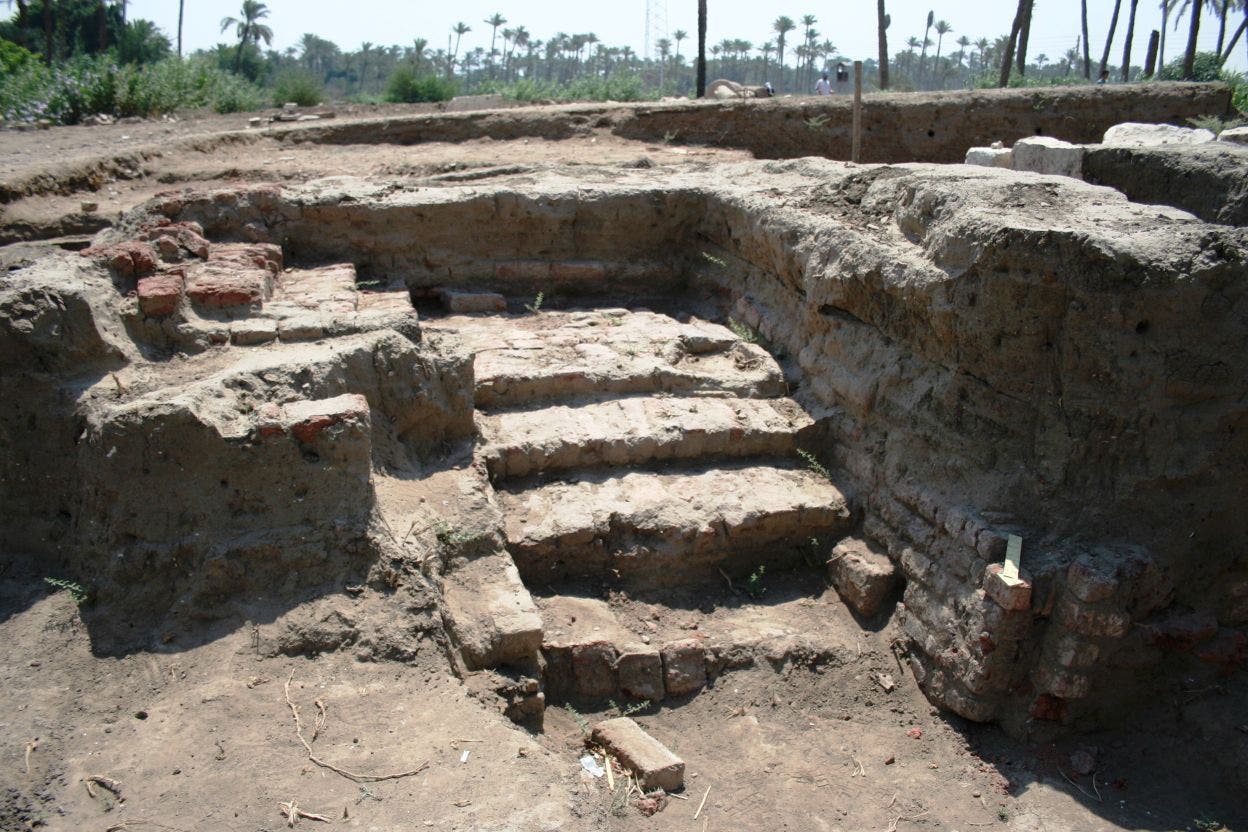 مصر: علماء آثار يكتشفون مبنى أثرياً ضخماً جنوب القاهرة 6a8cd695-c69d-4c26-83c7-cf62aed9b3ef
