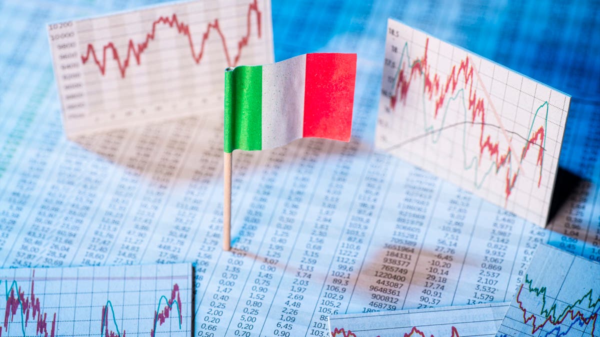 عوائد السندات الإيطالية لأجل 10 أعوام فوق 4% للمرة الأولى منذ 2014