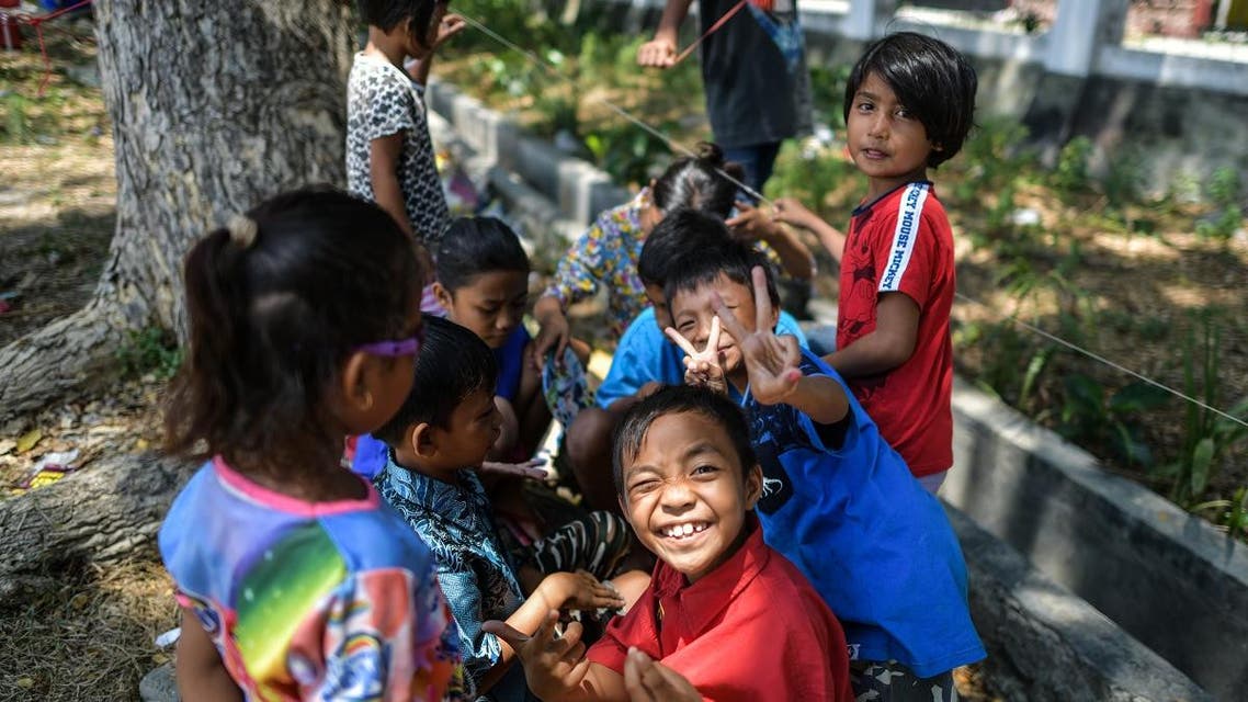 Indonesia children quake. (AFP)