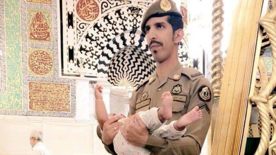 پولیس اہلکار