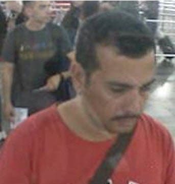 صور سياح سعوديين في اسطنبول حولوهم إلى مشبوهين