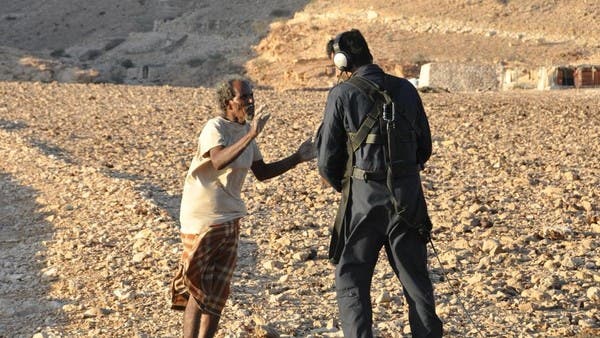 شاهد إغاثة أهل المهرة.. مساعدات سعودية جديدة بالغيضة
